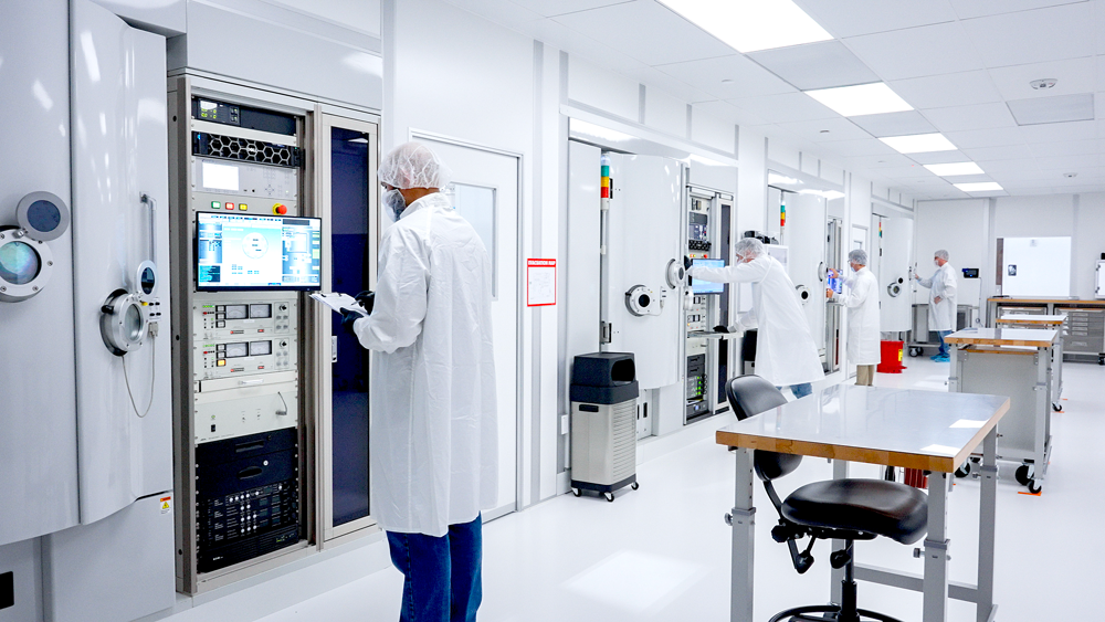 Depiction of custom ultrafast optics manufacturing