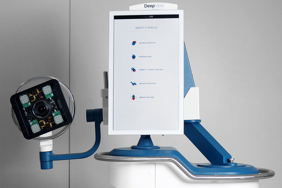 Front-facing view of the DeepView imaging system and user interface